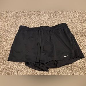NIKE Athletic Short